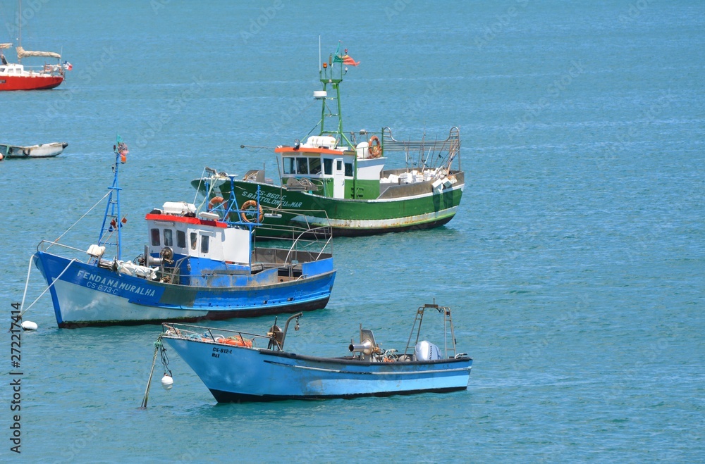 Fototapeta premium fishing boats in a portuguese port 