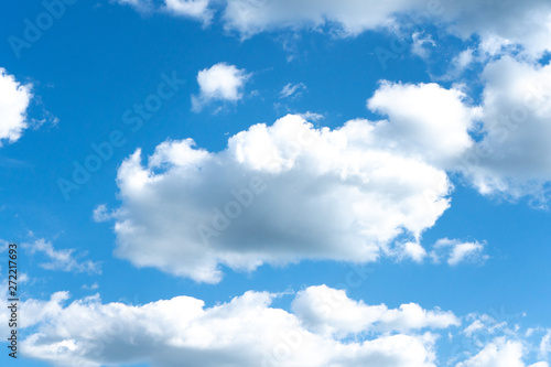 Fototapeta Naklejka Na Ścianę i Meble -  blue sky with cloud closeup. cloud on blue sky