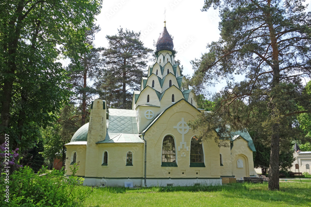 Fototapeta premium Seraphim-Znamensky skete on the territory of Bityagovo village in Domodedovo, Moscow region, Russia