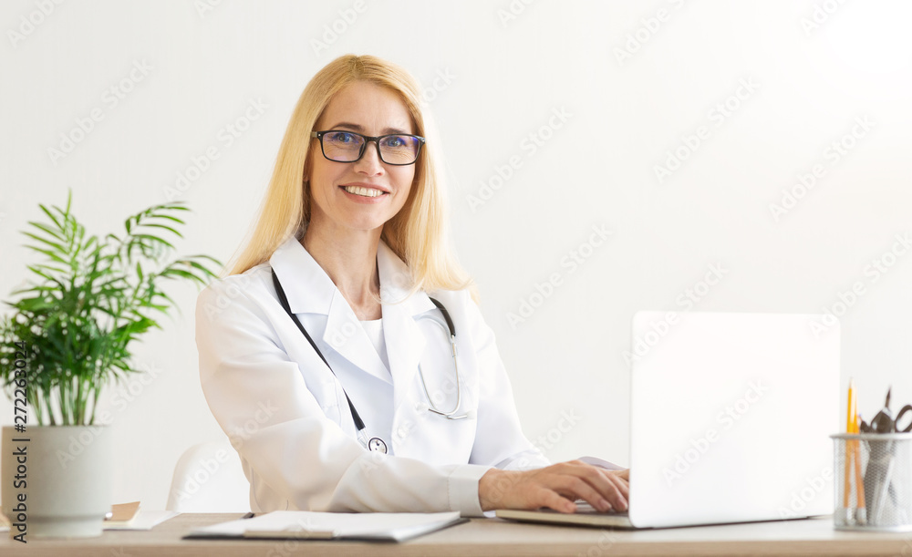 Female Doctor Giving Patient Online Service Advice Female Doctor Giving Patient Online Service Advice