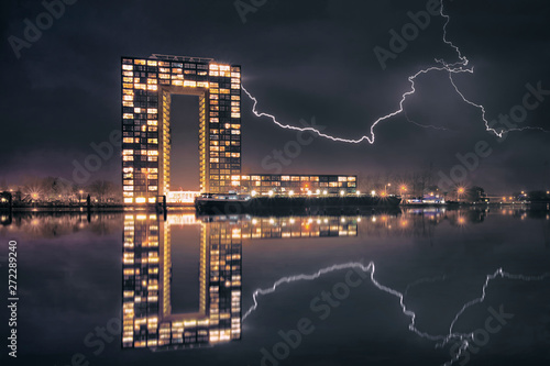 Obraz na plátně Roaring thunder in Groningen