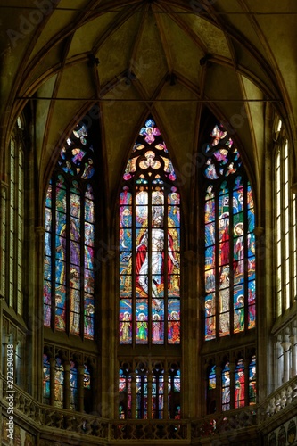 Prague - vitrail de la cathédrale Saint Guy