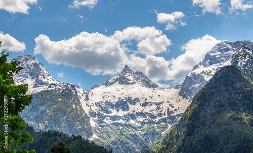 Snowy mountain range in Austria: Loferer Steinberge