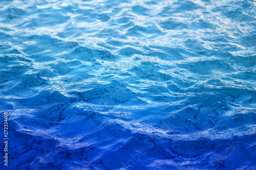 Photo macro background with clear blue sea water