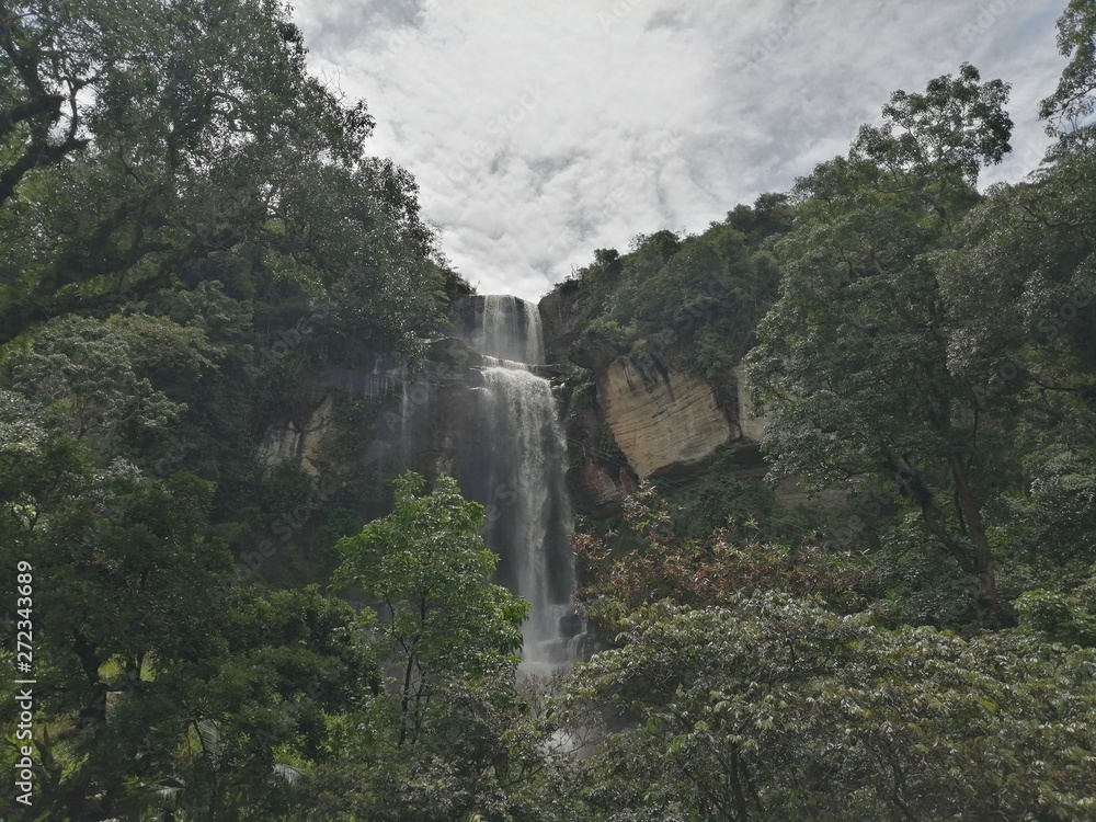 Fototapeta premium Cascada de los caballeros - Suaita Colombia