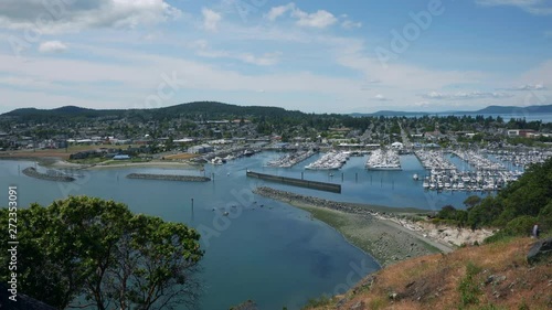 Wallpaper Mural Time-lapse of Anacortes Boat Show from Cap Sante lookout above the Cap Sante Marina. Torontodigital.ca