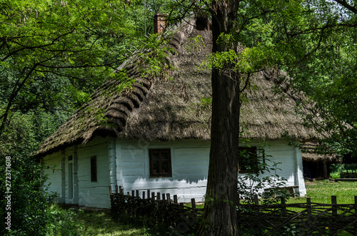 chata wioska  © wedrownik52