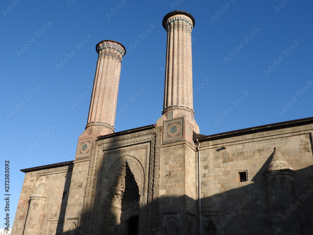Fototapeta premium sivas double minaret madrasah