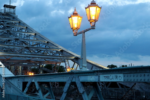 Die Loschwitzer Brücke-Das Blaue Wunder Dresdens