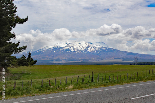 Fotografie Panoramic view of Mount Ngauruhoe in Tongariro National Park