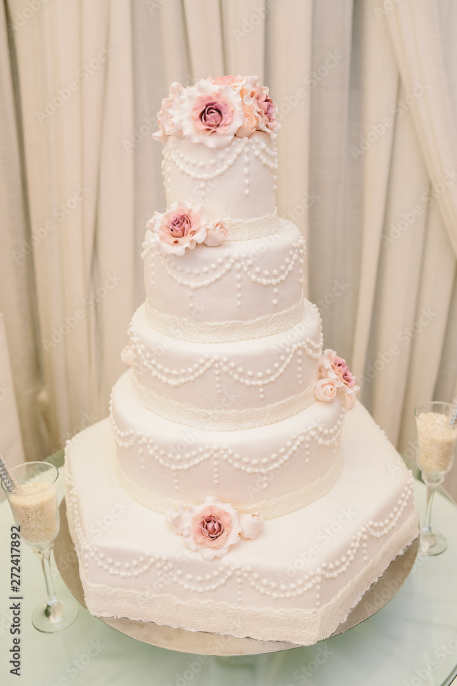 Naklejka premium Sweet cake for special day
