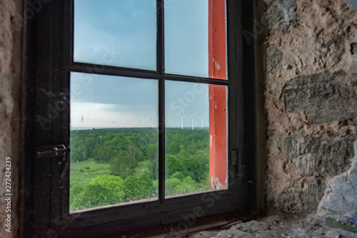 window in wall © Urmas