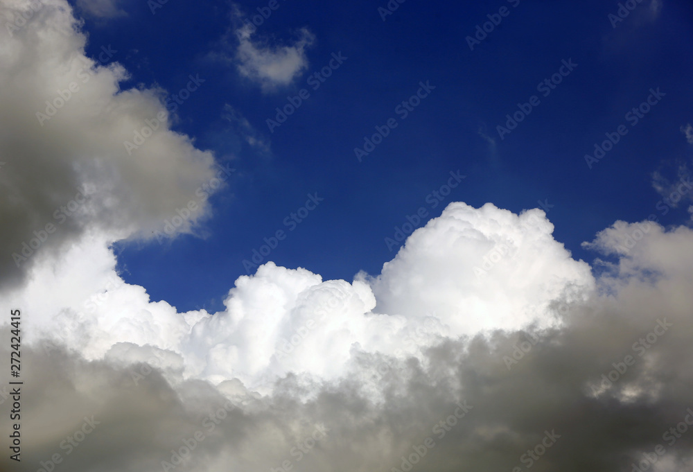 Obraz premium clouds in sky