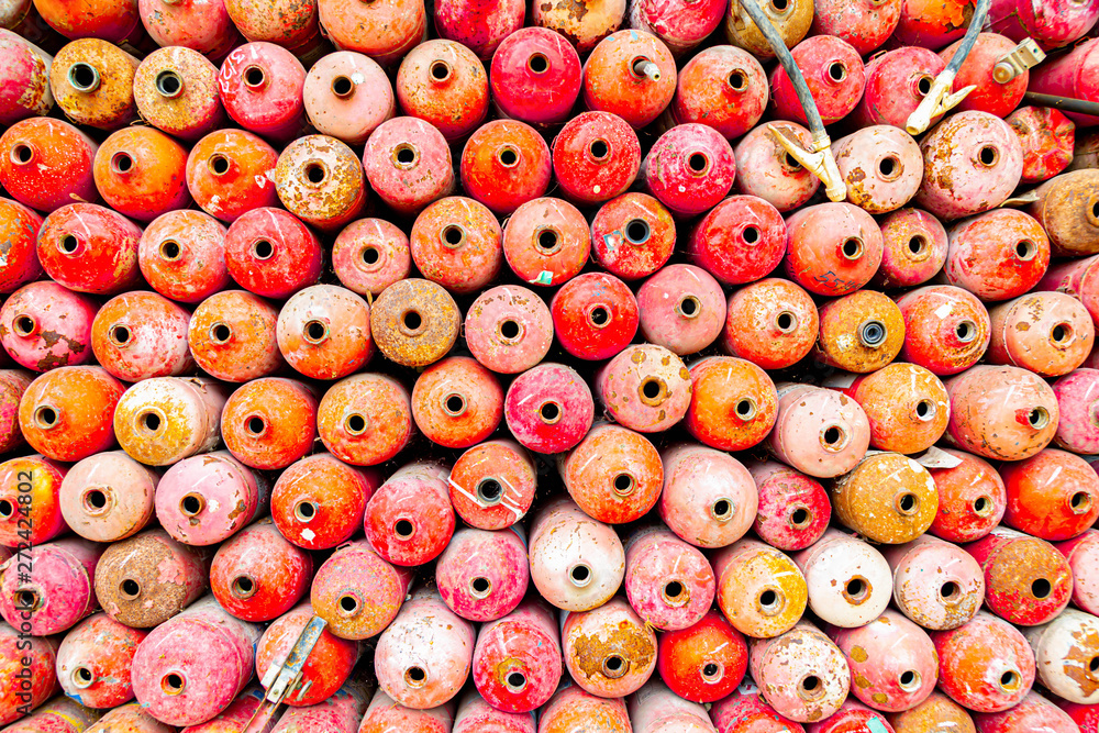 Obraz premium The Fire extinguisher is damaged.