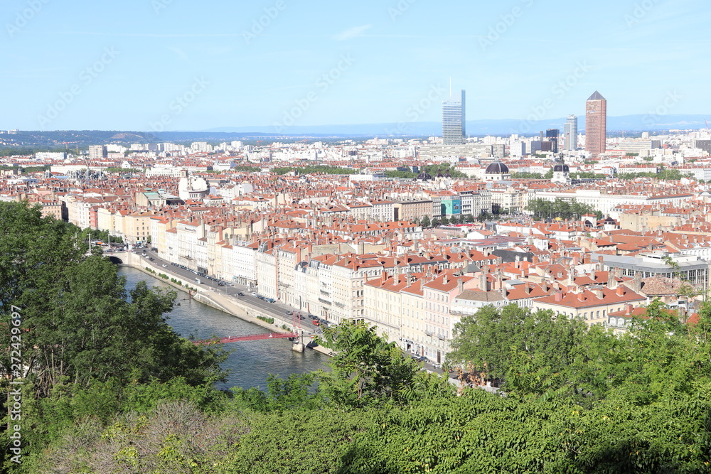 Ville de Lyon - La ville et ses toîts vus de haut depuis la colline de Fourvière