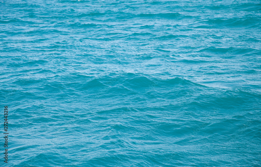 Obraz premium Sea surface with waves 