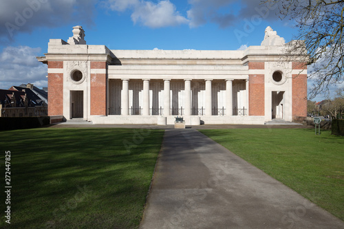 Side View of the Menin Gate in Ypres photo