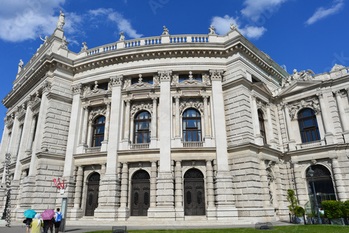 Wien - Burgtheater, Seitenansicht