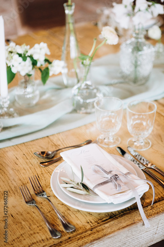 Wedding table setting and decoration
