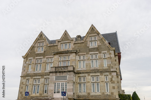 Fototapeta Naklejka Na Ścianę i Meble -  University, Palacio de la Magdalena in the city of Santander, north of Spain. Building of eclectic architecture and English influence next to the Cantabrian Sea