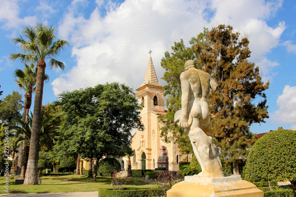 Jacarilla - Jardín del Palacio del Marqués de Fontalba, iglesia - Vega Baja - Alicante - España