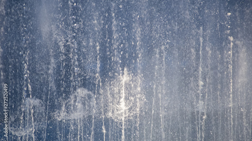 water fountain streaks and drops pattern background © Arthur