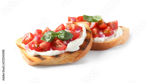 Photo Tasty bruschettas with tomatoes on white background