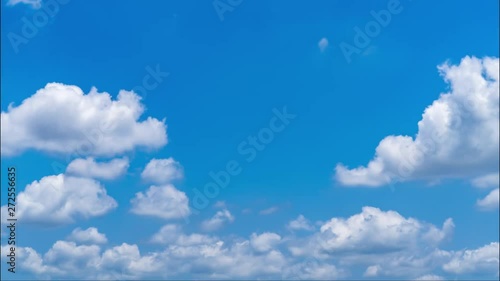 Blue Sky and Flowing Clouds TImelapse