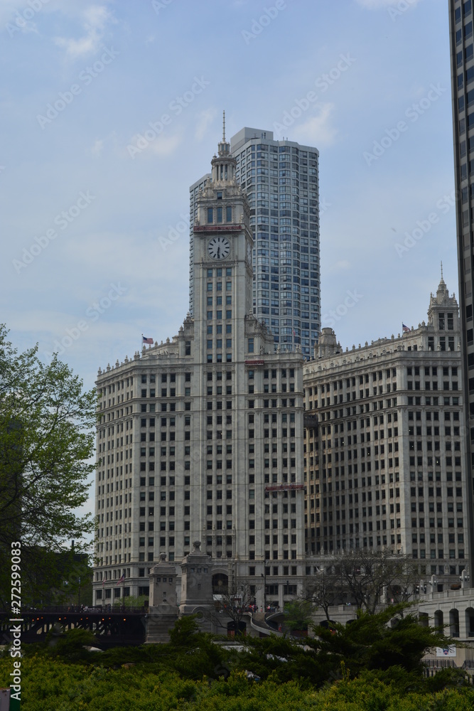 buildings in chicago