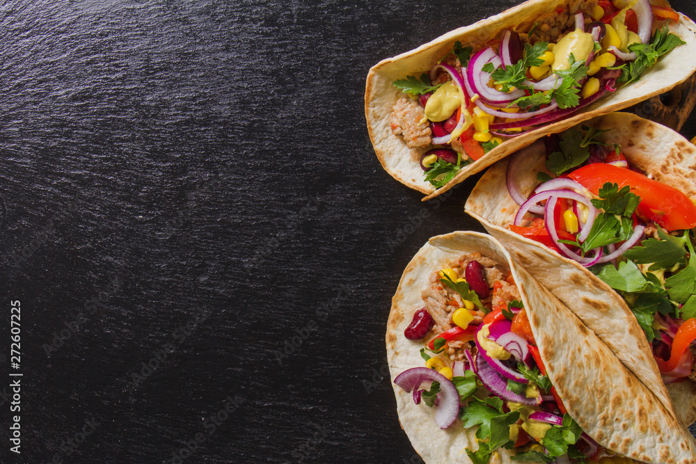 Fotografia Perfect mexican burritos