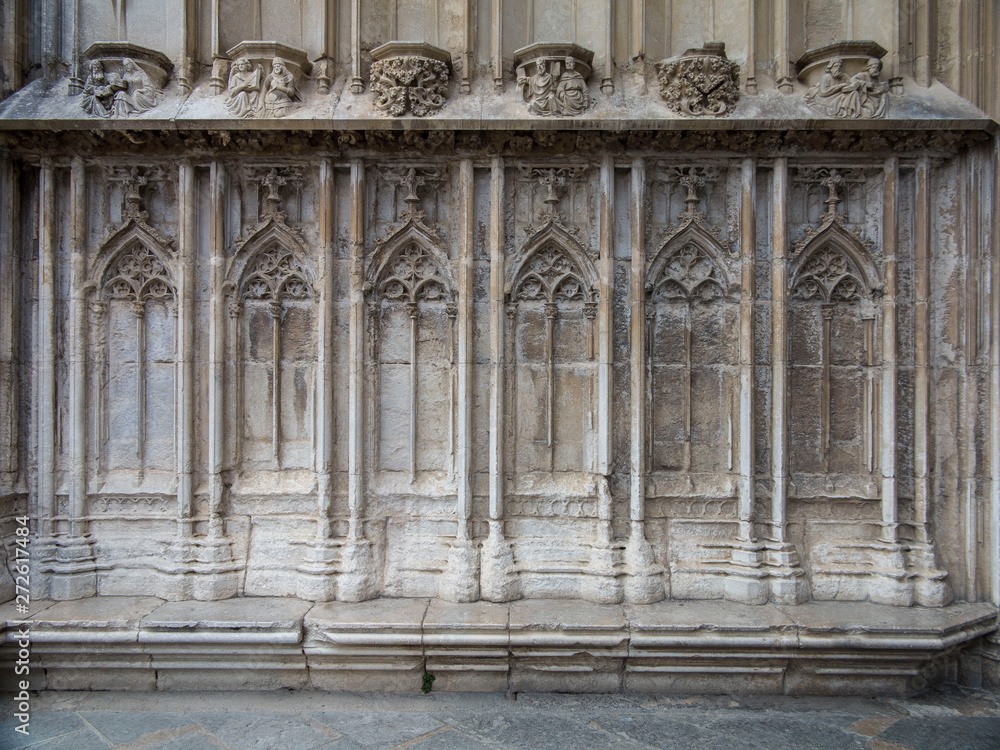 Fototapeta premium Catedral de Girona. Puerta de los apóstoles. Detalle