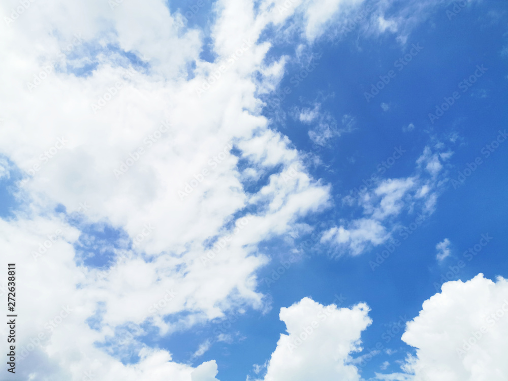 Fototapeta premium blue sky and clear white cloud nature background