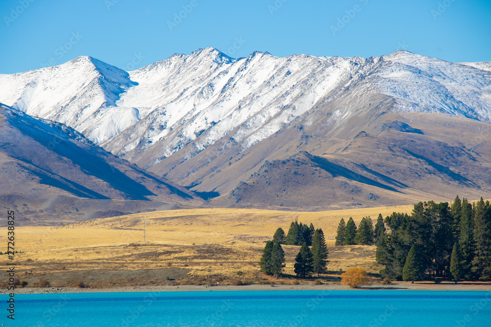 Fototapeta premium Great scenery at Lake Tekapo, South Island, New Zealand
