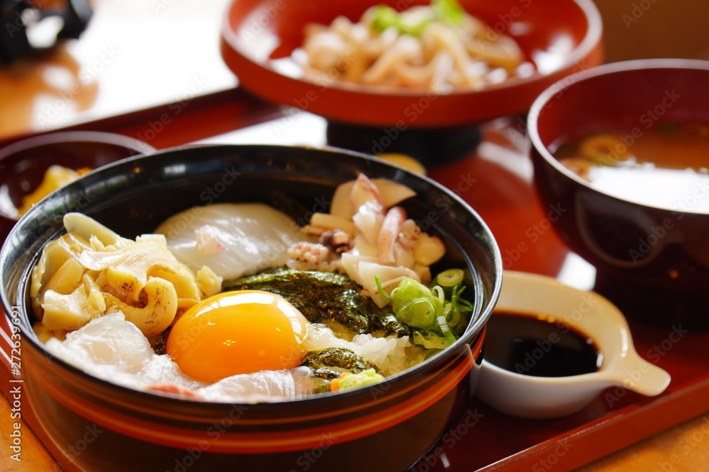 海鮮丼 海鮮丼