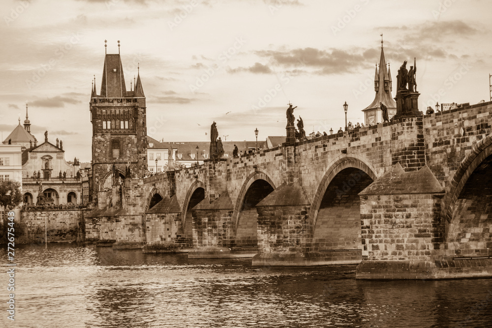 Obraz premium charles bridge in prague