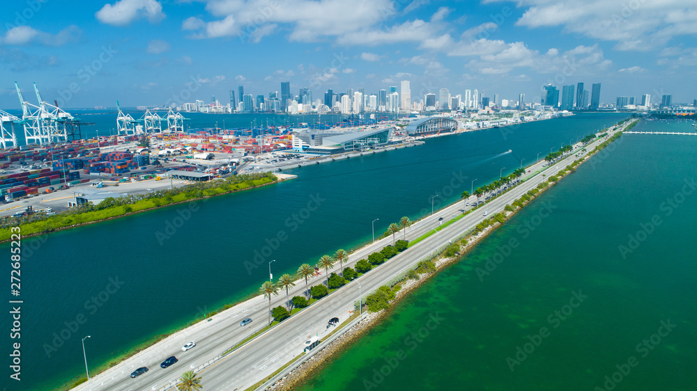 Fototapeta premium USA. FLORIDA. MIAMI BEACH. JUNE 2019: Aerial view of port Miami and Downtown skyline. 