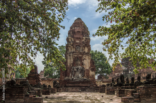 Wat Mahathat ruins © Javi