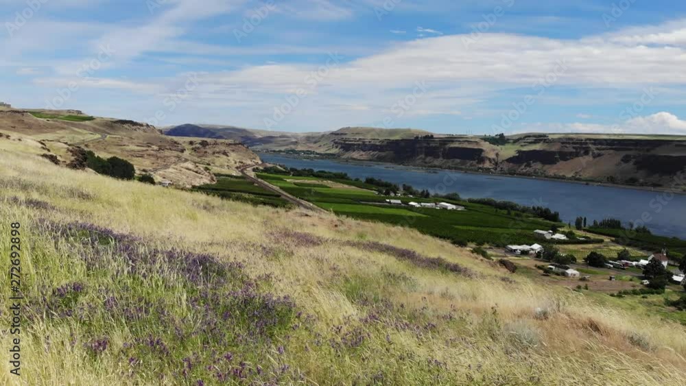 Columbia River Valley between Washington and Oregon