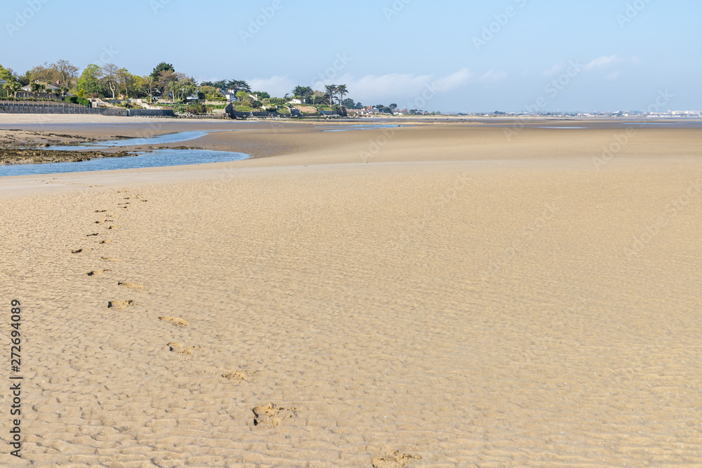 Houses and sand  in Burrow beach