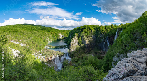 Plitvice lakes and waterfalls (Plitvička Jezera)