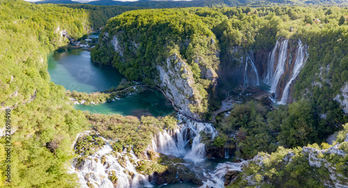 Plitvice lakes and waterfalls (Plitvička Jezera)