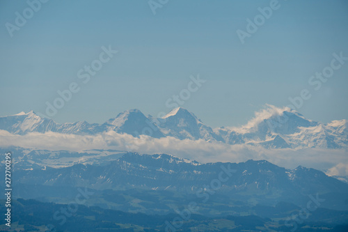 Eiger, Mönch und Jungfrau - vom Jura aus gesehen