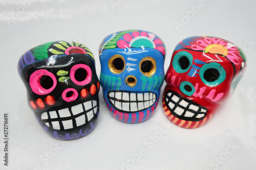 Artesania de Calaveras de colores