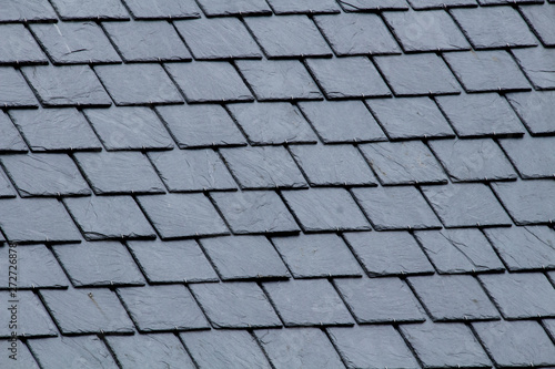 Foto New slate roof, slate texture, perfect shape