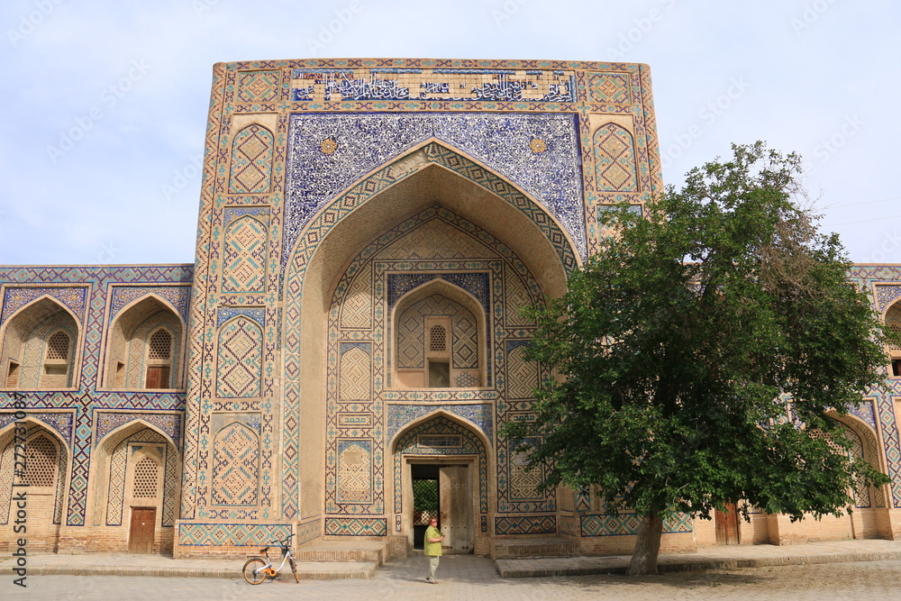 中央アジア　シルクロードの旅　ウズベキスタン　ブハラ　カラーン・モスク