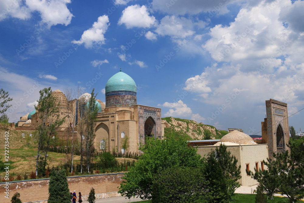 中央アジア　シルクロードの旅　ウズベキスタン　サマルカンド　シャーヒズィンダ廟群
