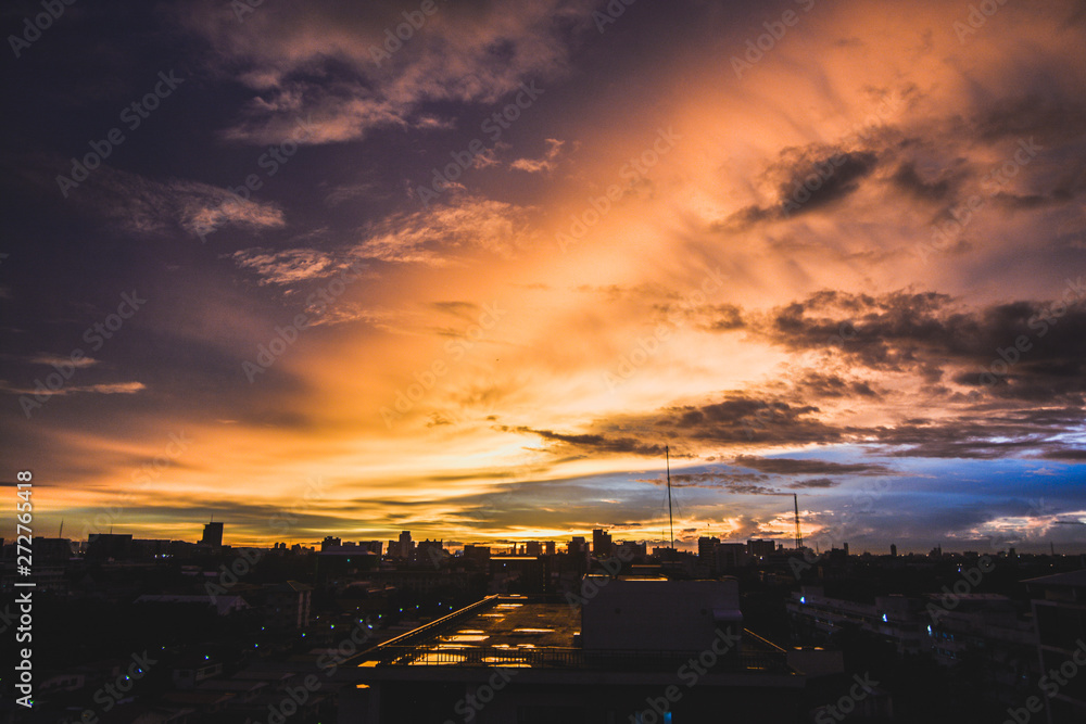 Fototapeta premium sunset over the city