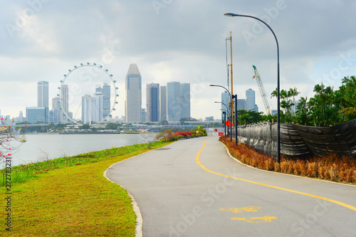 Singapore Marina Barrage ri...