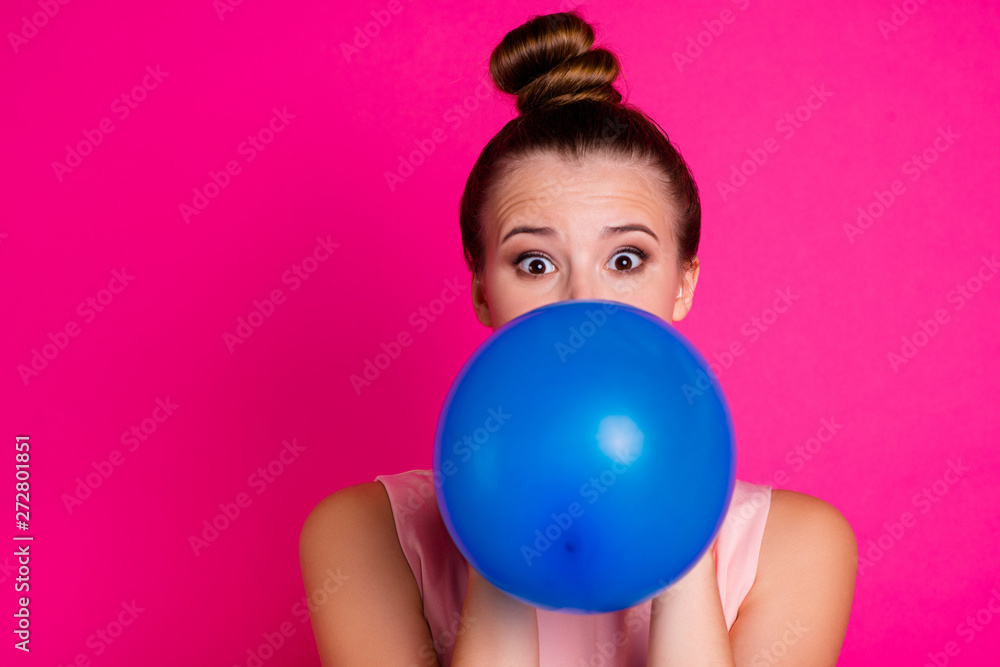 Close up photo of nice pretty lovely millennial inflate ballon have free time positive cheerful funny funky student wear fashionable modern clothes isolated bright colorful background Close up photo of nice pretty lovely millennial inflate ballon have free time positive cheerful funny funky student wear fashionable modern clothes isolated bright colorful background