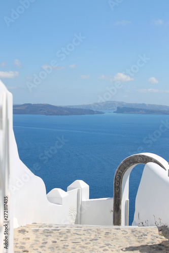 Fotografie, Obraz Santorini oia thira landscape with open door of property (hotel, villa, app)